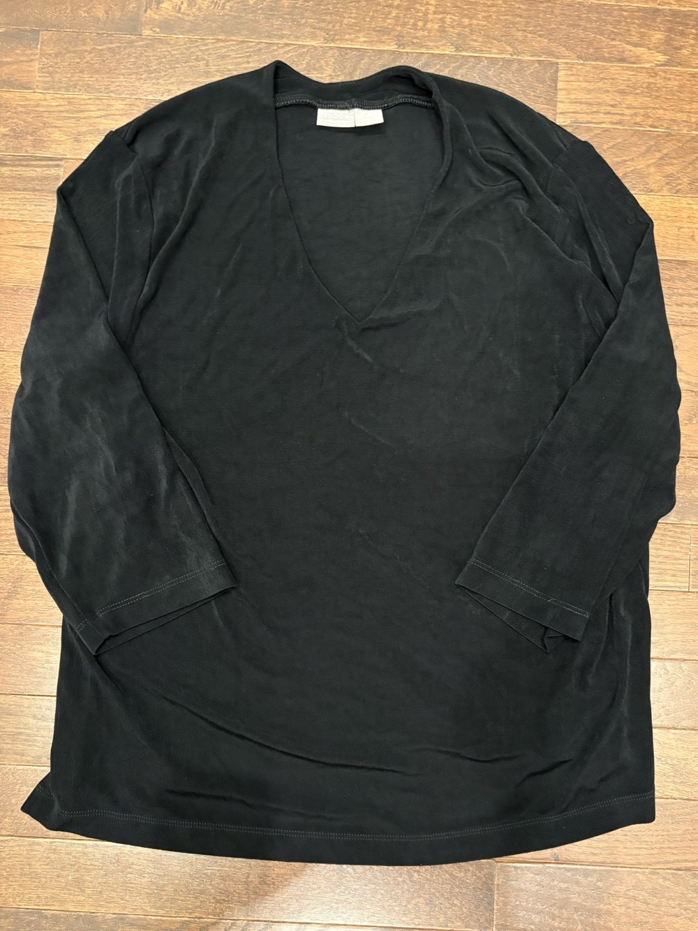 Chico’s Travelers Black 3/4 Sleeve V-Neck Top Size 3 / XL / 16